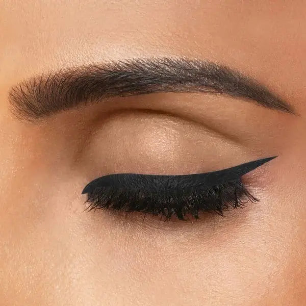 Colorbar All-Matte Eyeliner 001 Matte Black (2.5 ml)