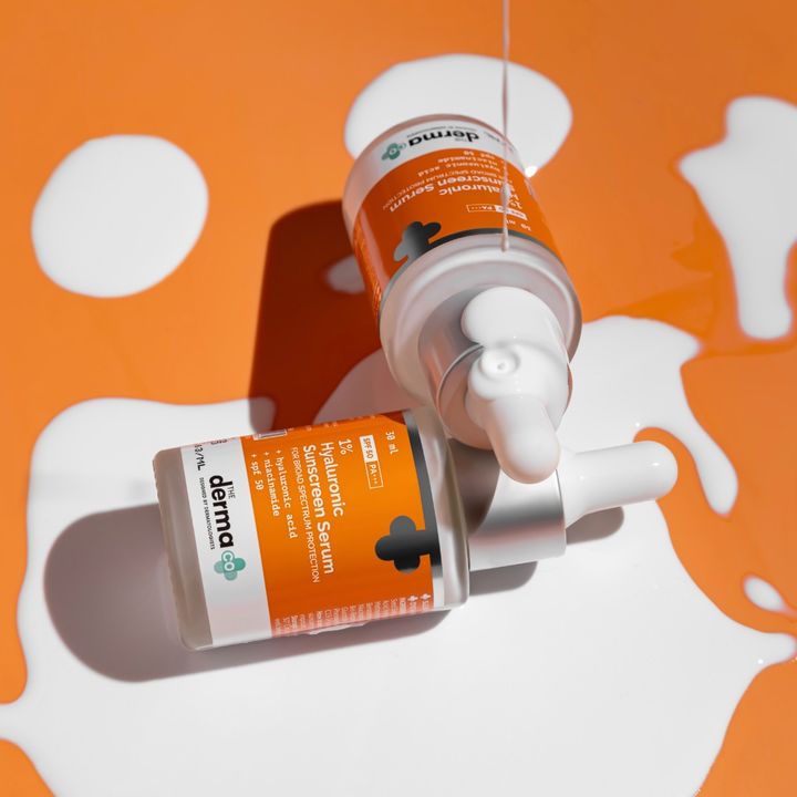 The Derma Co 1% Hyaluronic Acid Sunscreen Serum with SPF 50 & Niacinamide (30ml)