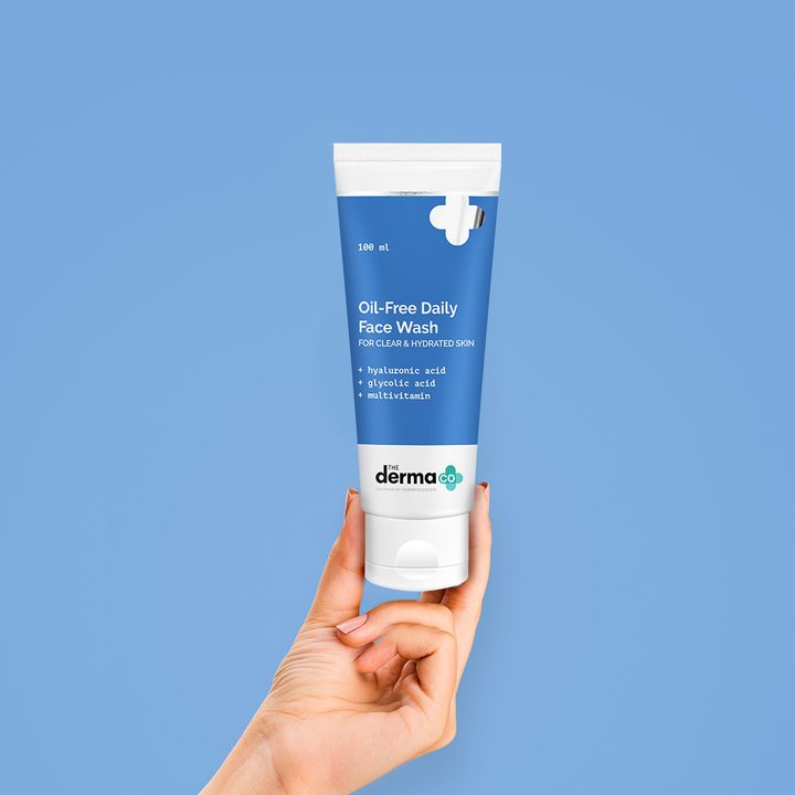 Oil-Free Daily Face Wash With Hyaluronic Acid, Glycolic Acid & Multivitamins for Clear & Hydrated Skin (100 ml)